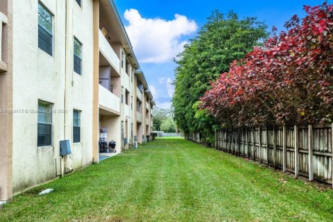 Apartment in Miami, Florida 2 bedrooms, 70.7 sq.m. № 1954968 - photo 3