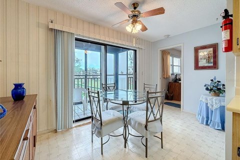 Condo in Saint Petersburg, Florida, 2 bedrooms  № 1538140 - photo 15