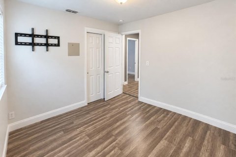 Casa en venta en Tampa, Florida, 3 dormitorios, 112.04 m2 № 2429276 - foto 18
