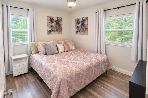 Casa en venta en Tampa, Florida, 3 dormitorios, 112.04 m2 № 2429276 - foto 16