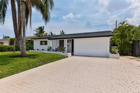 House in Oakland Park, Florida 3 bedrooms, 117.8 sq.m. № 2192241