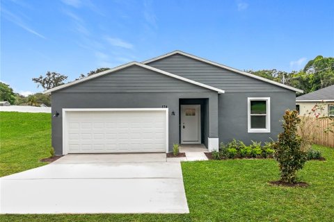House in Eustis, Florida 3 bedrooms, 143.35 sq.m. № 1913730 - photo 1