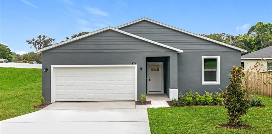 House in Eustis, Florida 3 bedrooms, 143.35 sq.m. № 1913730