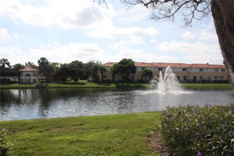 Touwnhouse à vendre à Boynton Beach, Floride: 3 chambres, 169.64 m2 № 2002741 - photo 17