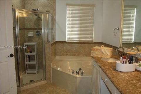 Touwnhouse à vendre à Boynton Beach, Floride: 3 chambres, 169.64 m2 № 2002741 - photo 9