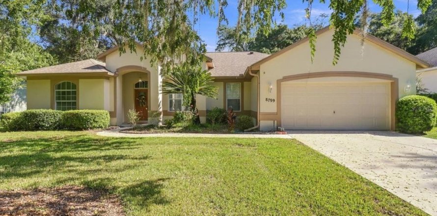 Villa ou maison à Dunnellon, Floride 3 chambres, 190.17 m2 № 2424062