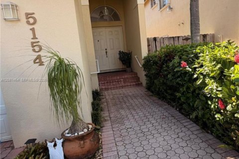 Villa ou maison à vendre à Doral, Floride: 4 chambres, 200.11 m2 № 2341403 - photo 29