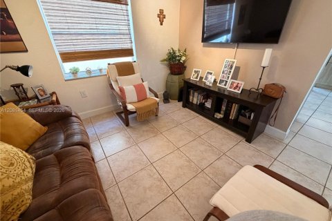 Villa ou maison à vendre à Doral, Floride: 4 chambres, 200.11 m2 № 2341403 - photo 6