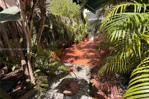 Villa ou maison à vendre à Doral, Floride: 4 chambres, 200.11 m2 № 2341403 - photo 14