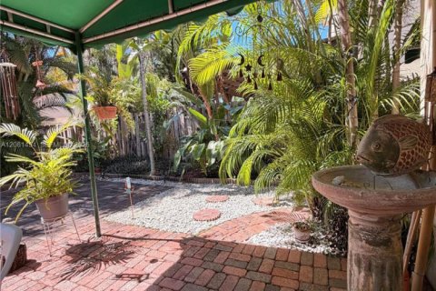 Villa ou maison à vendre à Doral, Floride: 4 chambres, 200.11 m2 № 2341403 - photo 13