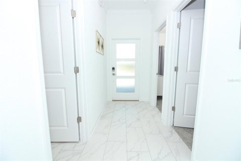 Townhouse in Davenport, Florida 5 bedrooms, 201.41 sq.m. № 1777008 - photo 3