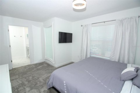 Townhouse in Davenport, Florida 5 bedrooms, 201.41 sq.m. № 1777008 - photo 28