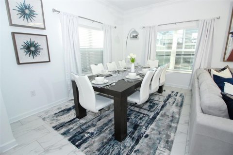 Townhouse in Davenport, Florida 5 bedrooms, 201.41 sq.m. № 1777008 - photo 6