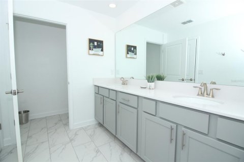 Townhouse in Davenport, Florida 5 bedrooms, 201.41 sq.m. № 1777008 - photo 21
