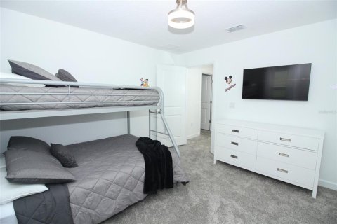 Townhouse in Davenport, Florida 5 bedrooms, 201.41 sq.m. № 1777008 - photo 23