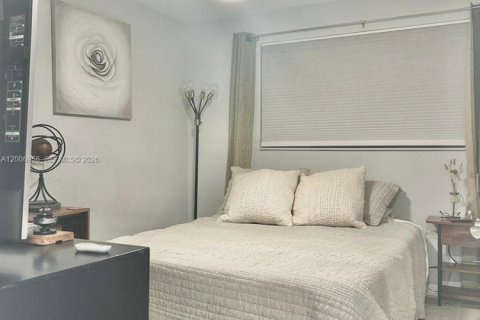 Copropriété à louer à Fort Lauderdale, Floride: 3 chambres, 138.98 m2 № 2075218 - photo 11