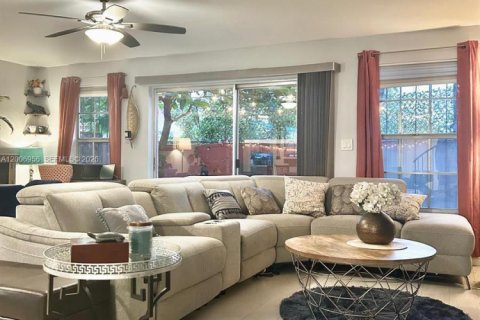 Copropriété à louer à Fort Lauderdale, Floride: 3 chambres, 138.98 m2 № 2075218 - photo 3