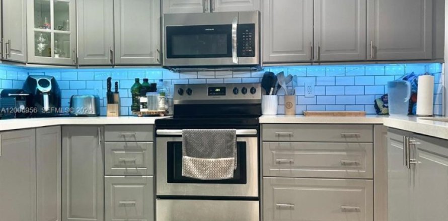 Condo à Fort Lauderdale, Floride, 3 chambres  № 2075218
