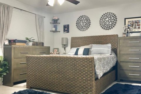 Copropriété à louer à Fort Lauderdale, Floride: 3 chambres, 138.98 m2 № 2075218 - photo 7