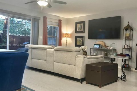 Copropriété à louer à Fort Lauderdale, Floride: 3 chambres, 138.98 m2 № 2075218 - photo 4