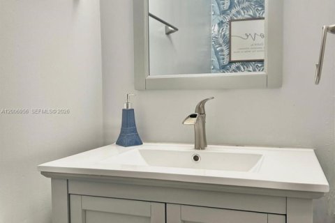 Copropriété à louer à Fort Lauderdale, Floride: 3 chambres, 138.98 m2 № 2075218 - photo 6