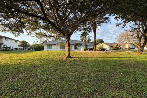 House in Plantation, Florida 4 bedrooms № 2033037 - photo 8