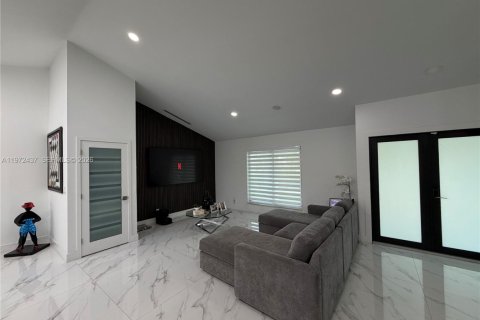 House in Plantation, Florida 4 bedrooms № 2033037 - photo 28