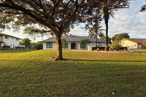 House in Plantation, Florida 4 bedrooms № 2033037 - photo 9