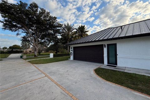 House in Plantation, Florida 4 bedrooms № 2033037 - photo 23