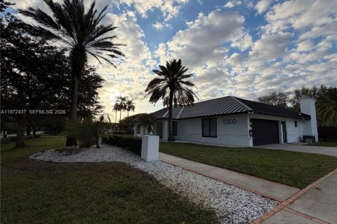 House in Plantation, Florida 4 bedrooms № 2033037 - photo 16