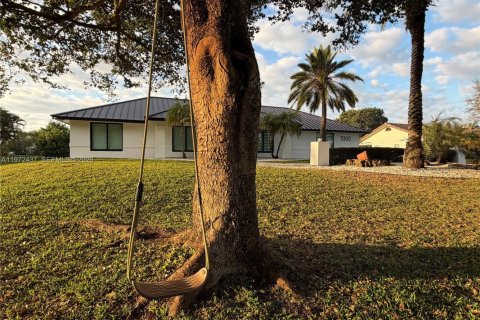 House in Plantation, Florida 4 bedrooms № 2033037 - photo 11