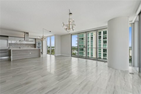 Condominio en venta en Sunny Isles Beach, Florida, 3 dormitorios, 175.77 m2 № 1840713 - foto 8