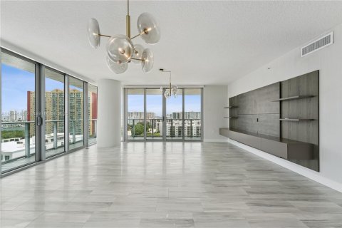 Condominio en venta en Sunny Isles Beach, Florida, 3 dormitorios, 175.77 m2 № 1840713 - foto 6