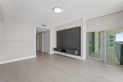 Condominio en venta en Sunny Isles Beach, Florida, 3 dormitorios, 175.77 m2 № 1840713 - foto 30