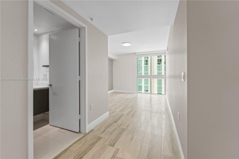Condominio en venta en Sunny Isles Beach, Florida, 3 dormitorios, 175.77 m2 № 1840713 - foto 15