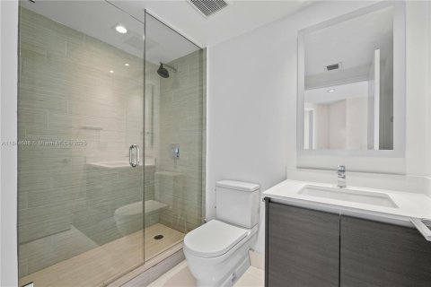 Condominio en venta en Sunny Isles Beach, Florida, 3 dormitorios, 175.77 m2 № 1840713 - foto 17