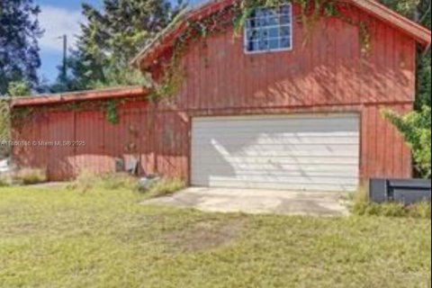 Купить виллу или дом в Хомстед, Флорида 7 спален, 596.53м2, № 1854874 - фото 16