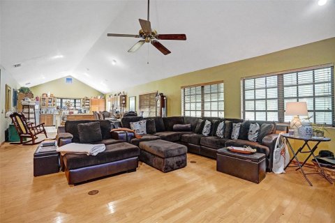 Купить виллу или дом в Хомстед, Флорида 7 спален, 596.53м2, № 1854874 - фото 5