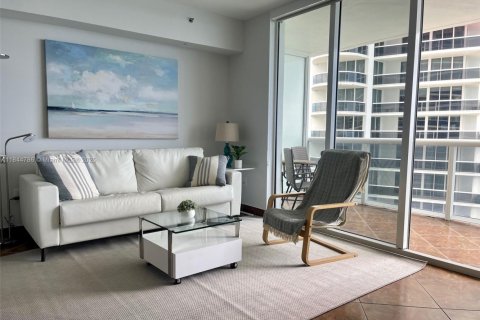 Condo in Hallandale Beach, Florida, 1 bedroom  № 2068230 - photo 9