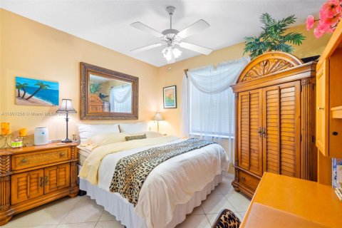 Casa en venta en Pembroke Pines, Florida, 4 dormitorios, 227.05 m2 № 1715276 - foto 12
