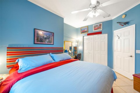 Casa en venta en Pembroke Pines, Florida, 4 dormitorios, 227.05 m2 № 1715276 - foto 18