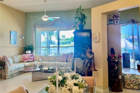 Casa en venta en Pembroke Pines, Florida, 4 dormitorios, 227.05 m2 № 1715276 - foto 20