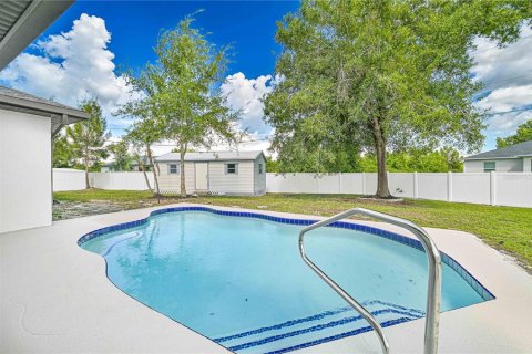 House in Port Charlotte, Florida 3 bedrooms, 151.8 sq.m. № 1837672 - photo 2