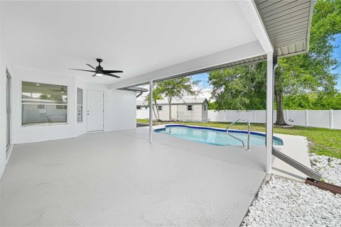 House in Port Charlotte, Florida 3 bedrooms, 151.8 sq.m. № 1837672 - photo 29