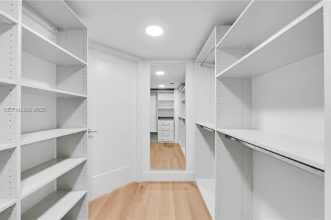 Снять в аренду квартиру в Майами, Флорида 2 спальни, 130.43м2, № 2041335 - фото 24