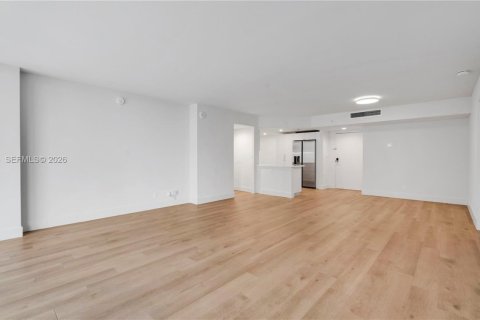 Снять в аренду квартиру в Майами, Флорида 2 спальни, 130.43м2, № 2041335 - фото 6