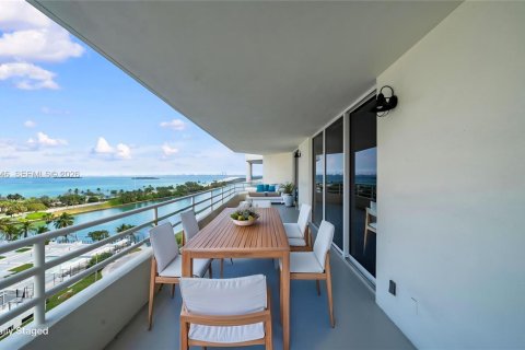 Снять в аренду квартиру в Майами, Флорида 2 спальни, 130.43м2, № 2041335 - фото 4