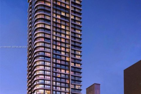 Studio in the Condo in Miami, Florida  № 2043033