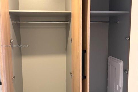 Copropriété à louer à Miami, Floride № 2043033 - photo 16