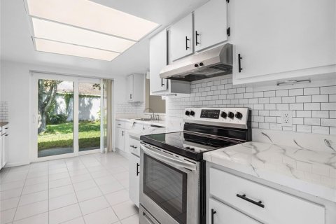 Villa ou maison à vendre à Melbourne, Floride: 3 chambres, 131.64 m2 № 2306192 - photo 4
